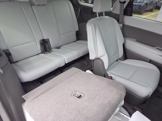 2026 Creamy White Pearl Hyundai Palisade Hybrid SEL AWD SUV