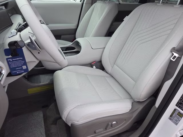 2026 Creamy White Pearl Hyundai Palisade Hybrid SEL AWD SUV