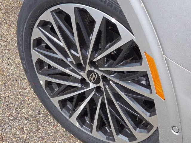 2026 Typhoon Silver Metallic Hyundai Palisade Calligraphy AWD SUV