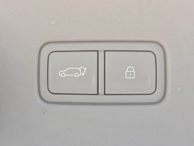 2026 Creamy White Pearl Hyundai Palisade SEL Premium AWD SUV