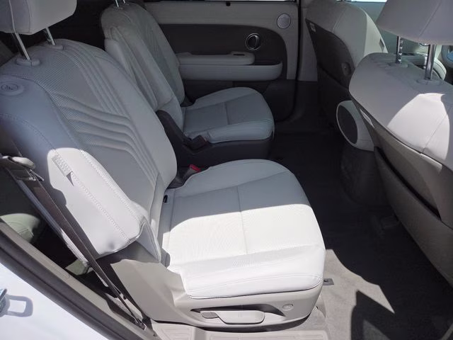 2026 Creamy White Pearl Hyundai Palisade SEL Premium AWD SUV