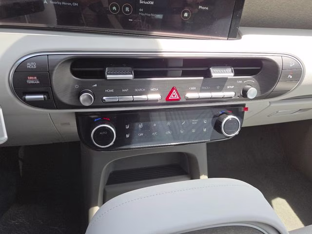 2026 Creamy White Pearl Hyundai Palisade SEL Premium AWD SUV