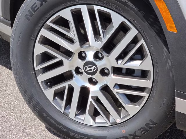 2026 Typhoon Silver Metallic Hyundai Palisade SEL Premium AWD SUV