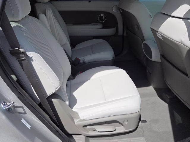 2026 Typhoon Silver Metallic Hyundai Palisade SEL Premium AWD SUV