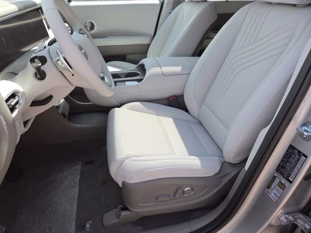 2026 Typhoon Silver Metallic Hyundai Palisade SEL Premium AWD SUV