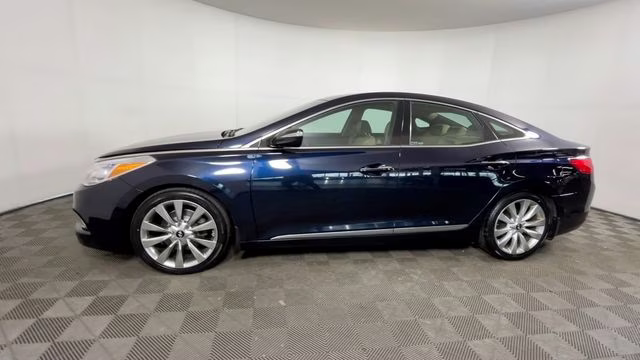2012 Midnight Blue Pearl Hyundai Azera Base FWD Sedan