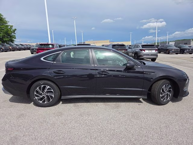 2026 Carbon Blue Hyundai Sonata Hybrid Blue FWD Sedan