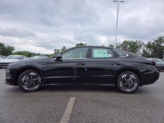 2026 Abyss Black Hyundai Sonata SEL Sport FWD Sedan
