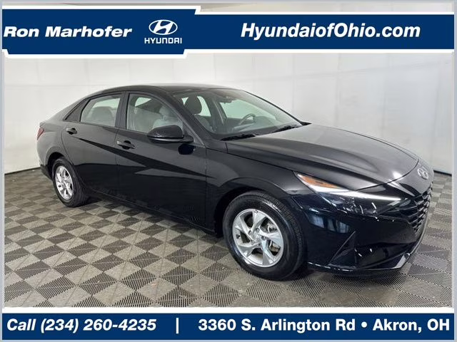 2023 Onyx Black Hyundai Elantra SE FWD Sedan