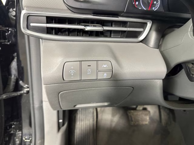 2023 Onyx Black Hyundai Elantra SE FWD Sedan
