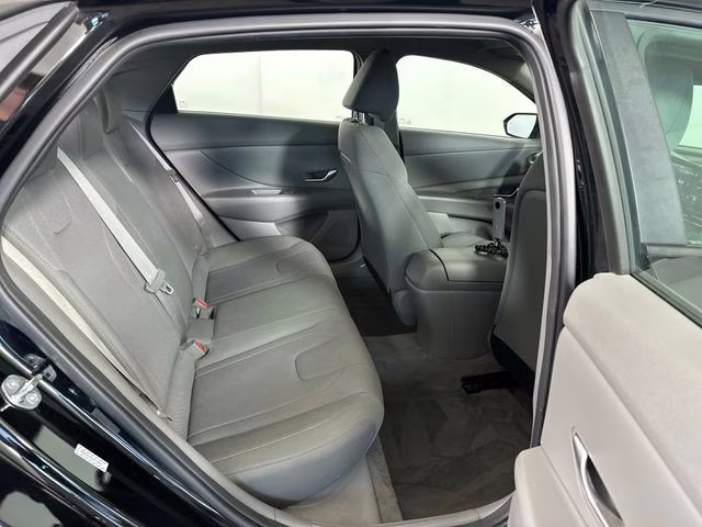 2023 Onyx Black Hyundai Elantra SE FWD Sedan