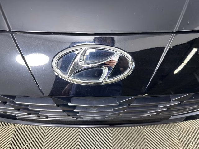 2023 Onyx Black Hyundai Elantra SE FWD Sedan