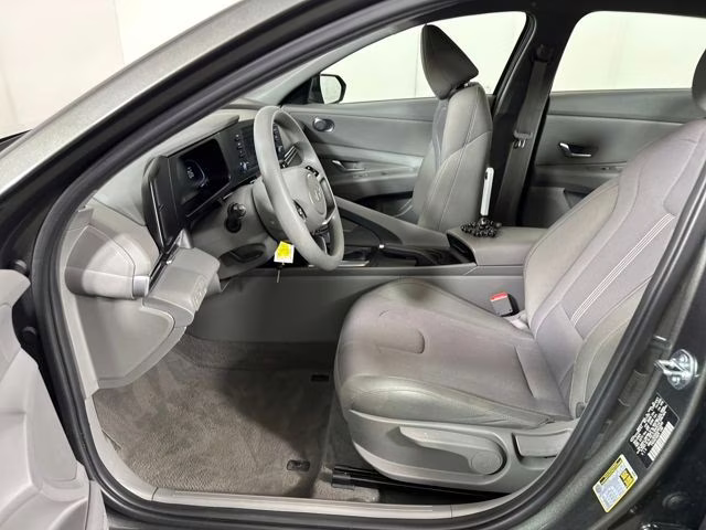 2025 Amazon Gray Hyundai Elantra SE FWD Sedan