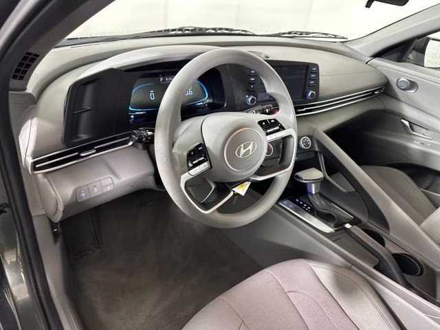 2025 Amazon Gray Hyundai Elantra SE FWD Sedan