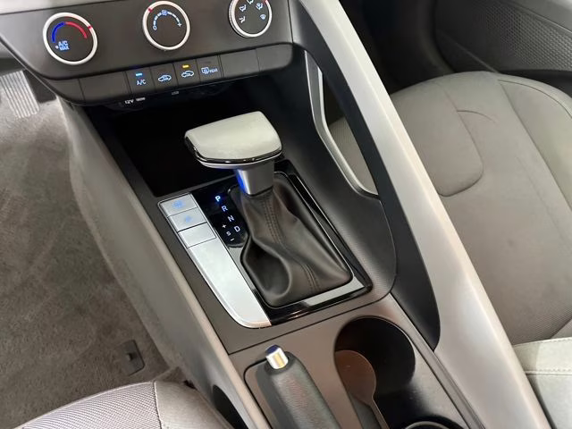 2025 Amazon Gray Hyundai Elantra SE FWD Sedan