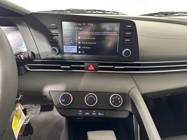 2025 Amazon Gray Hyundai Elantra SE FWD Sedan