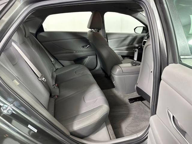 2025 Amazon Gray Hyundai Elantra SE FWD Sedan