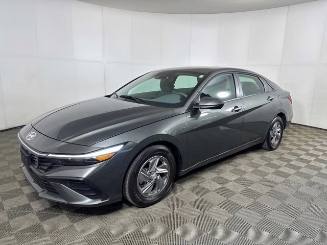 2025 Amazon Gray Hyundai Elantra SE FWD Sedan
