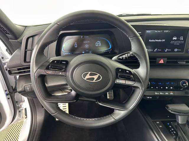 2025 Serenity White Hyundai Elantra SEL Sport FWD Sedan