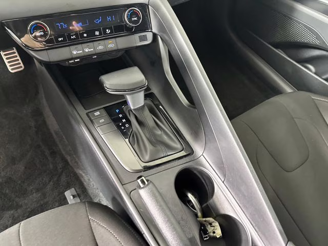 2025 Serenity White Hyundai Elantra SEL Sport FWD Sedan