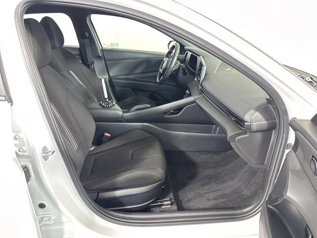 2025 Serenity White Hyundai Elantra SEL Sport FWD Sedan