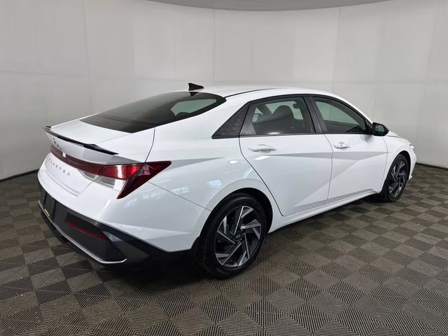 2025 Serenity White Hyundai Elantra SEL Sport FWD Sedan
