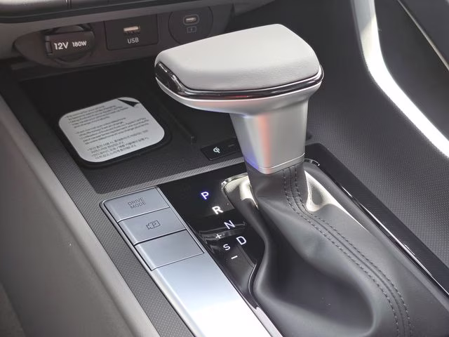 2026 Serenity White Pearl Hyundai Elantra SEL Sport FWD Sedan