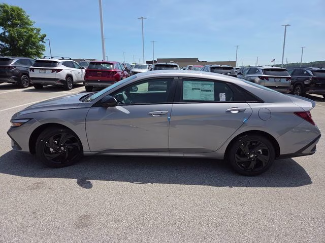 2026 Fluid Metal Hyundai Elantra SEL Sport FWD Sedan