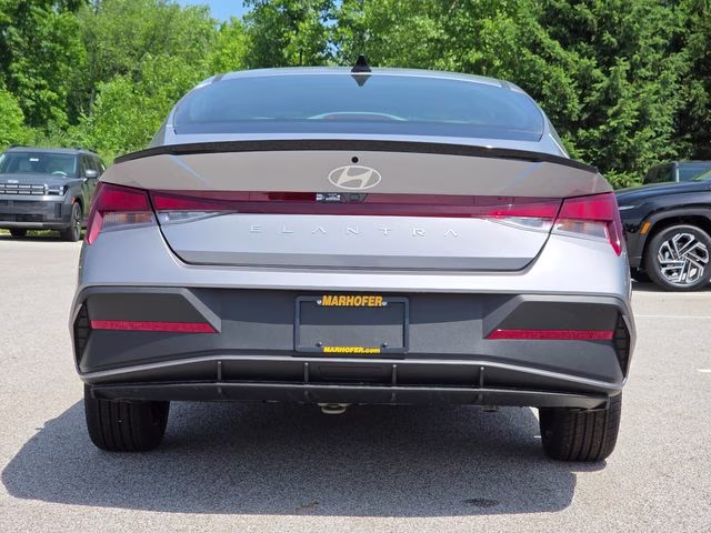 2026 Fluid Metal Hyundai Elantra SEL Sport FWD Sedan