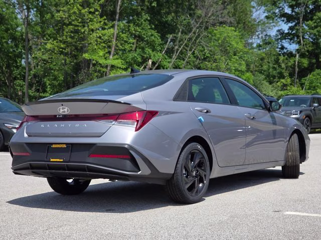 2026 Fluid Metal Hyundai Elantra SEL Sport FWD Sedan