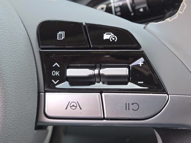 2026 Fluid Metal Hyundai Elantra SEL Sport FWD Sedan