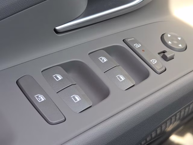 2026 Fluid Metal Hyundai Elantra SEL Sport FWD Sedan