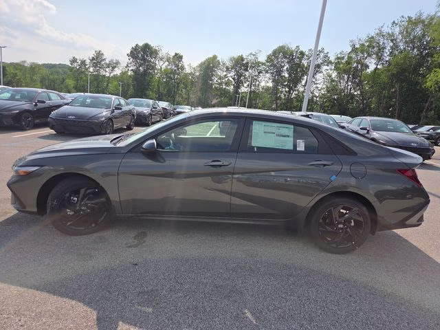2026 Amazon Gray Hyundai Elantra SEL Sport FWD Sedan