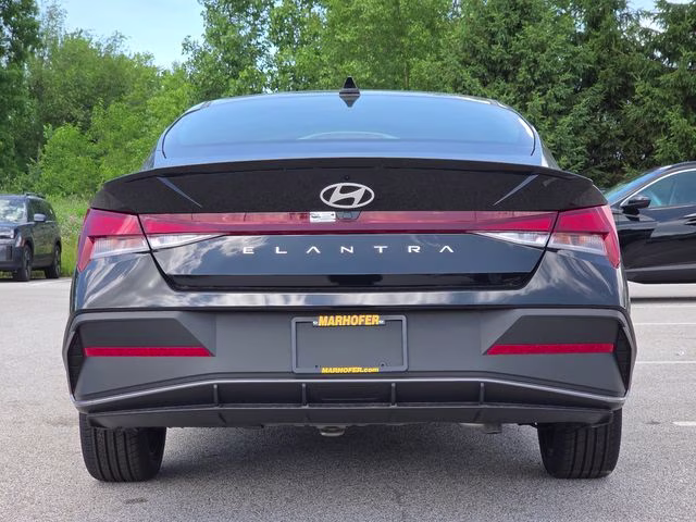 2026 Abyss Black Hyundai Elantra SEL Sport FWD Sedan