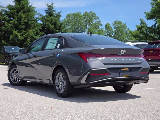 2026 Ecotronic Gray Pearl Hyundai Elantra Hybrid Blue FWD Sedan