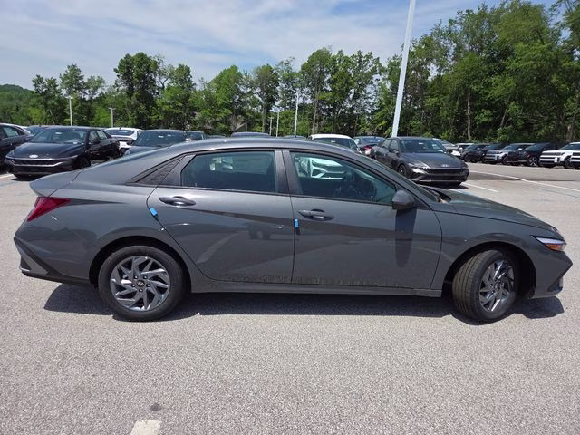 2026 Ecotronic Gray Pearl Hyundai Elantra Hybrid Blue FWD Sedan