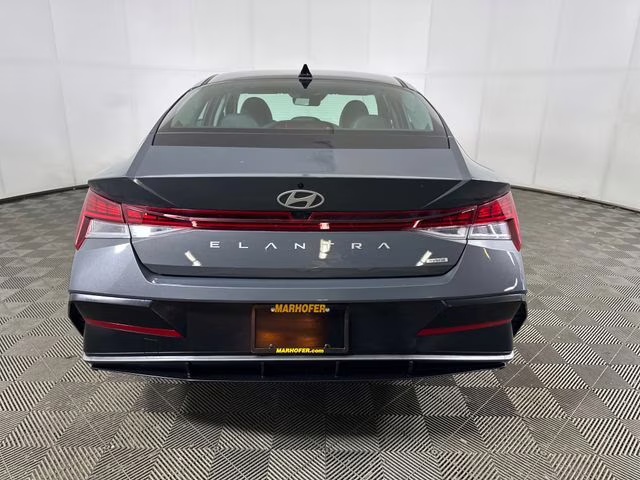 2025 Ecotronic Gray Pearl Hyundai Elantra Hybrid Limited FWD Sedan