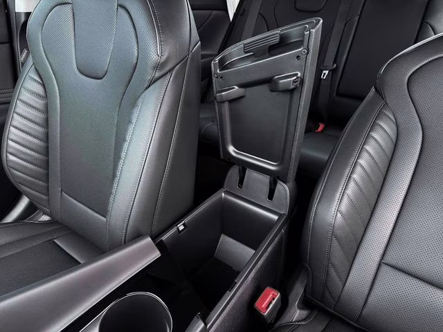 2026 Fluid Metal Hyundai Elantra Limited FWD Sedan