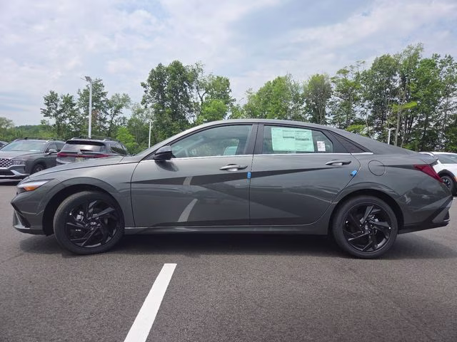 2026 Amazon Gray Hyundai Elantra SEL Sport FWD Sedan