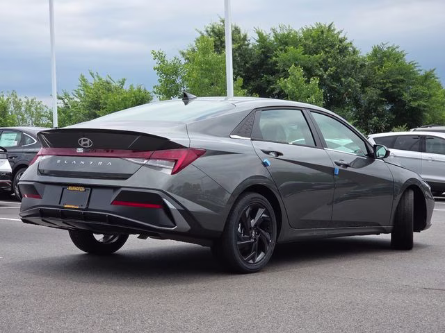 2026 Amazon Gray Hyundai Elantra SEL Sport FWD Sedan