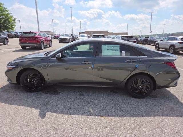 2026 Amazon Gray Hyundai Elantra SEL Sport FWD Sedan