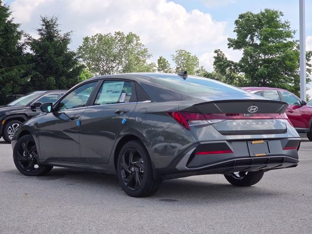 2026 Amazon Gray Hyundai Elantra SEL Sport FWD Sedan