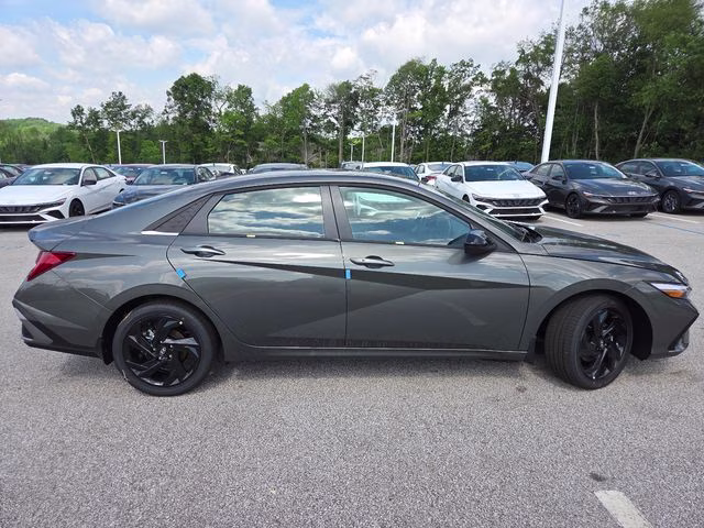 2026 Amazon Gray Hyundai Elantra SEL Sport FWD Sedan