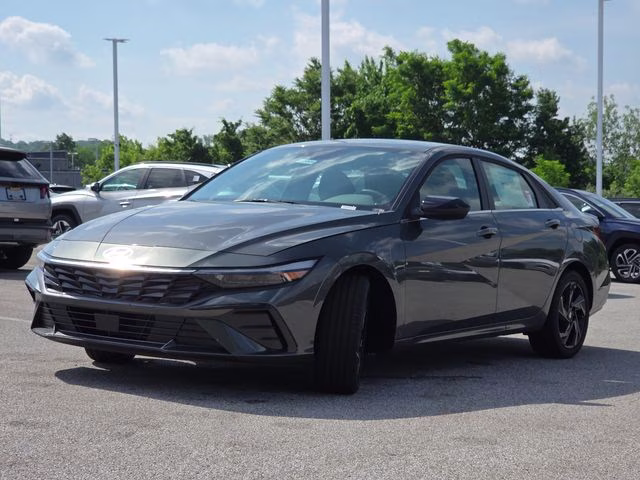 2026 Amazon Gray Hyundai Elantra SEL Sport FWD Sedan