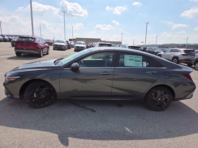2026 Amazon Gray Hyundai Elantra SEL Sport FWD Sedan