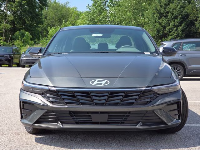 2026 Amazon Gray Hyundai Elantra SEL Sport FWD Sedan