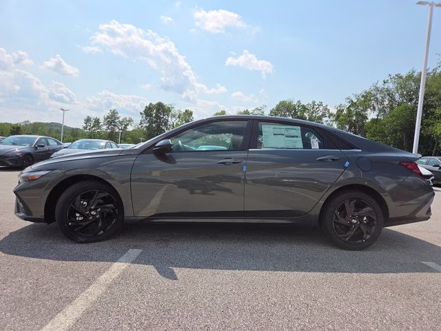 2026 Amazon Gray Hyundai Elantra SEL Sport FWD Sedan