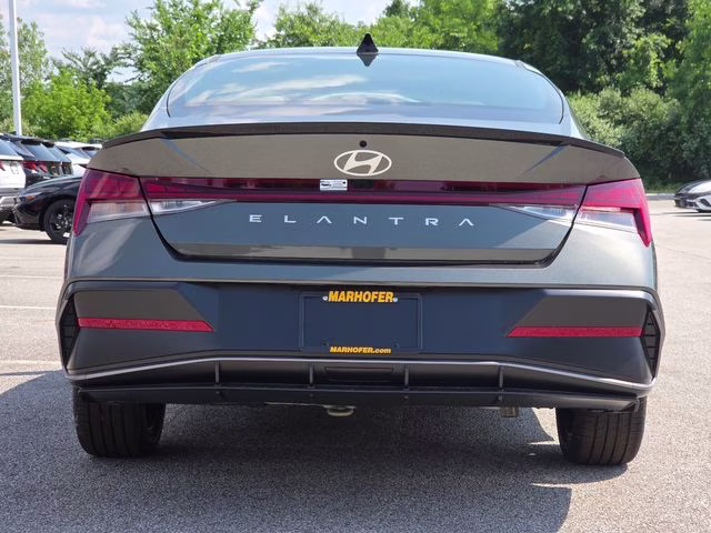 2026 Amazon Gray Hyundai Elantra SEL Sport FWD Sedan