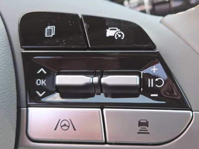 2026 Amazon Gray Hyundai Elantra SEL Sport FWD Sedan