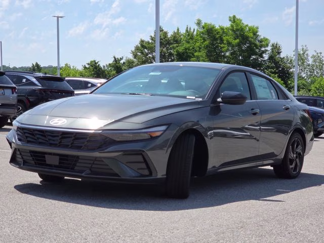 2026 Amazon Gray Hyundai Elantra SEL Sport FWD Sedan